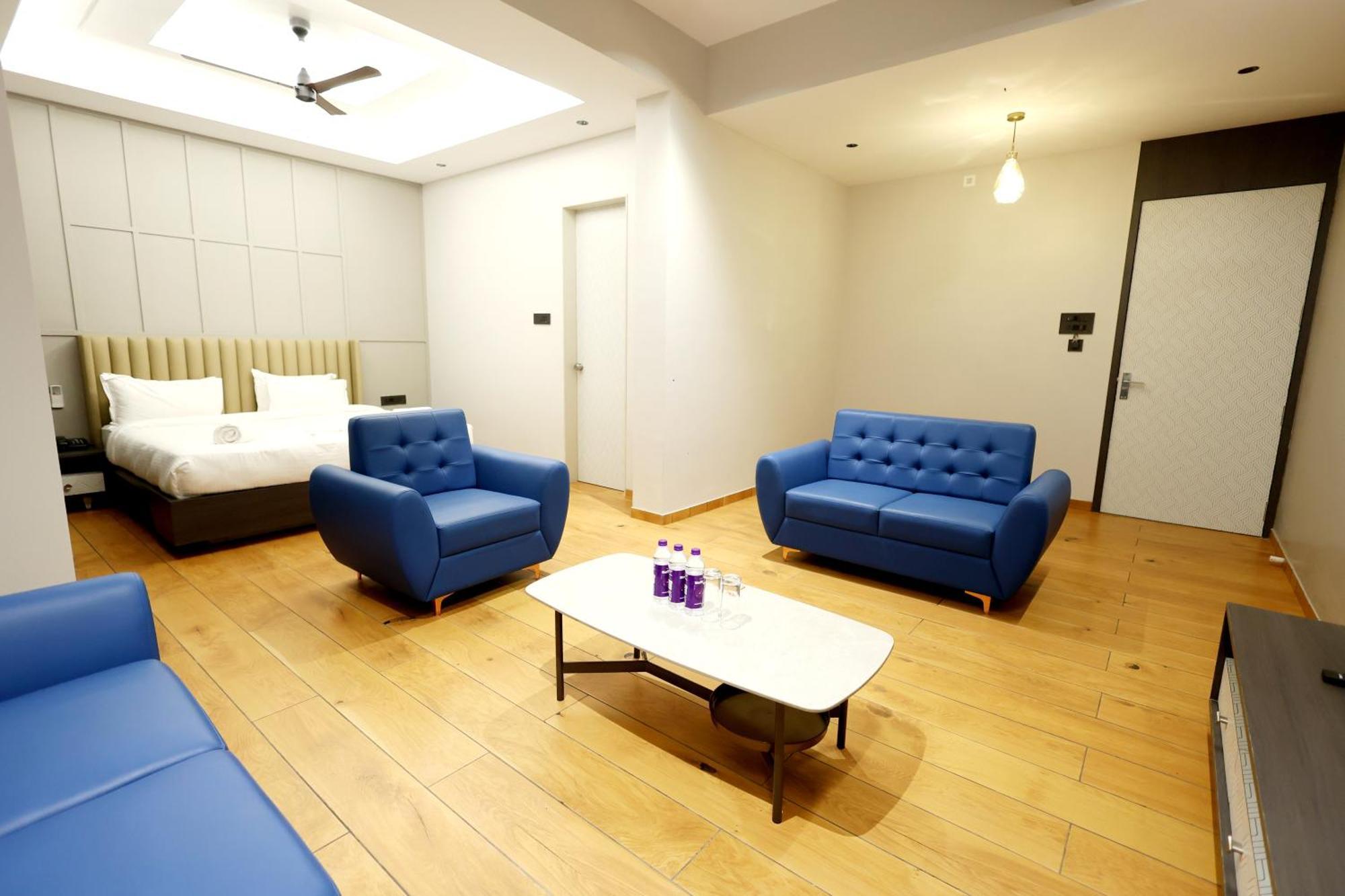 Hotel Statusinn, Ichalkaranji 외부 사진