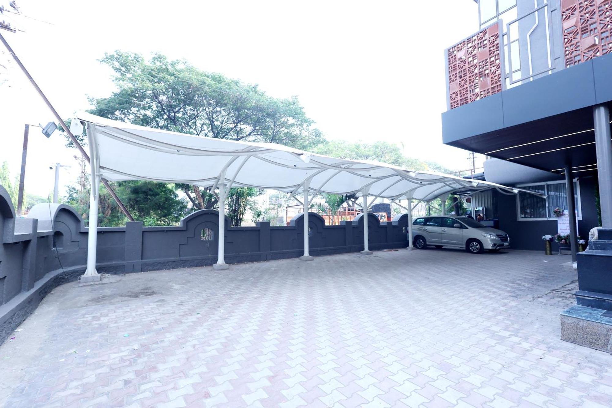 Hotel Statusinn, Ichalkaranji 외부 사진