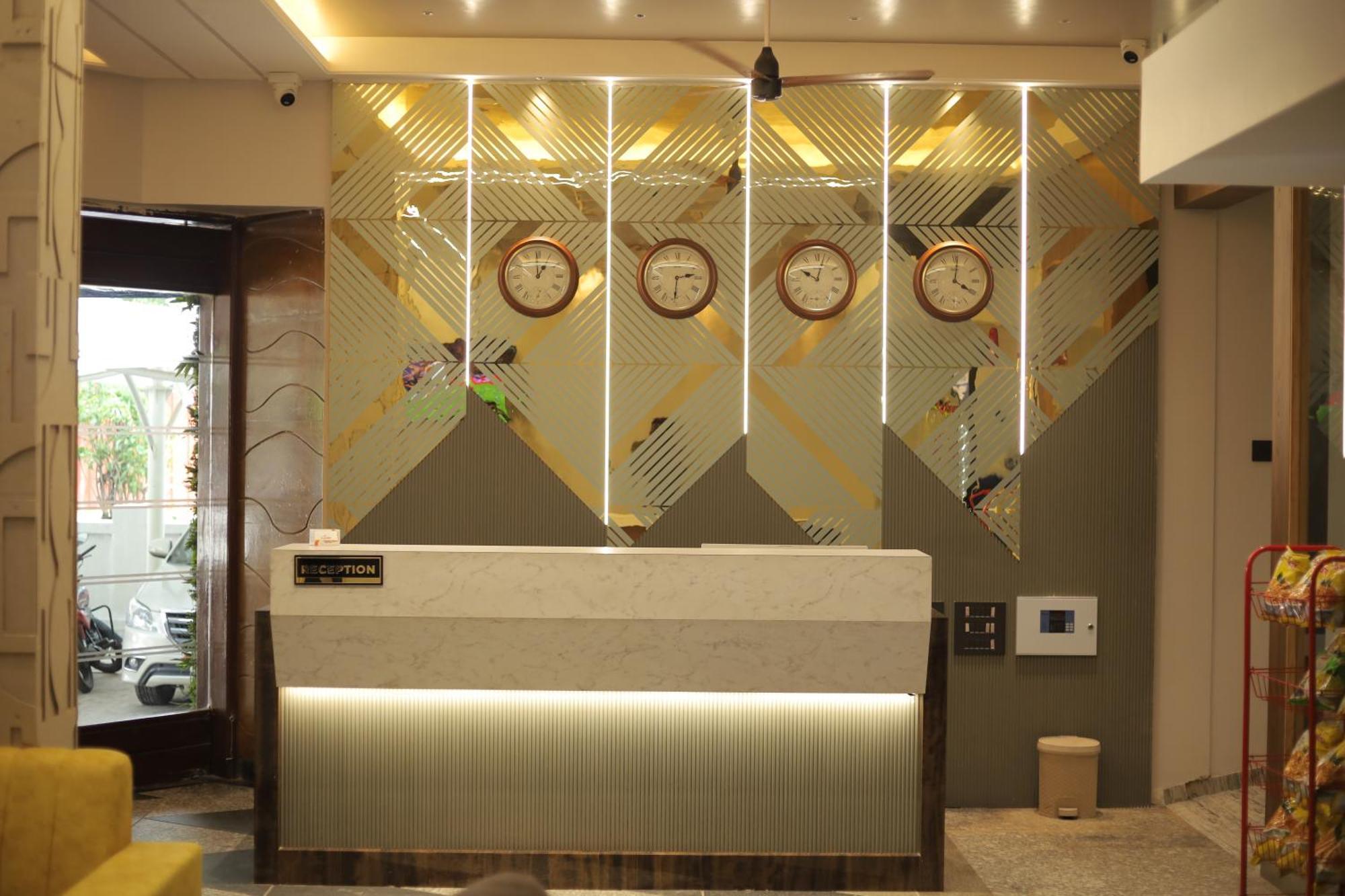 Hotel Statusinn, Ichalkaranji 외부 사진